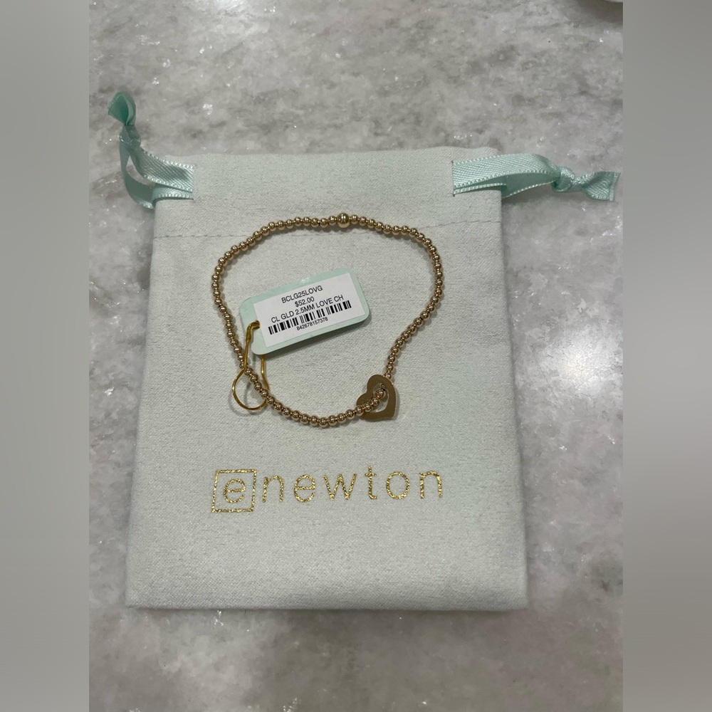 Newton Bracelet, gold heart